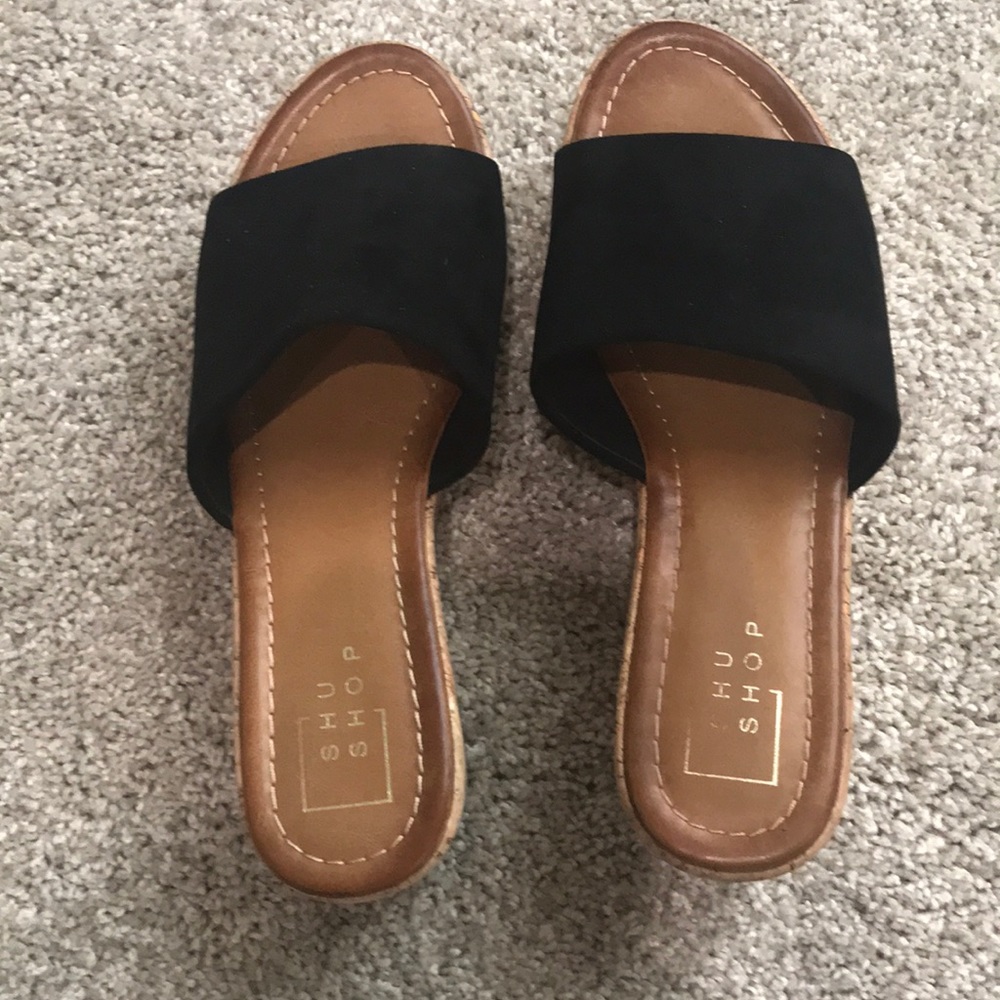 Black sandals